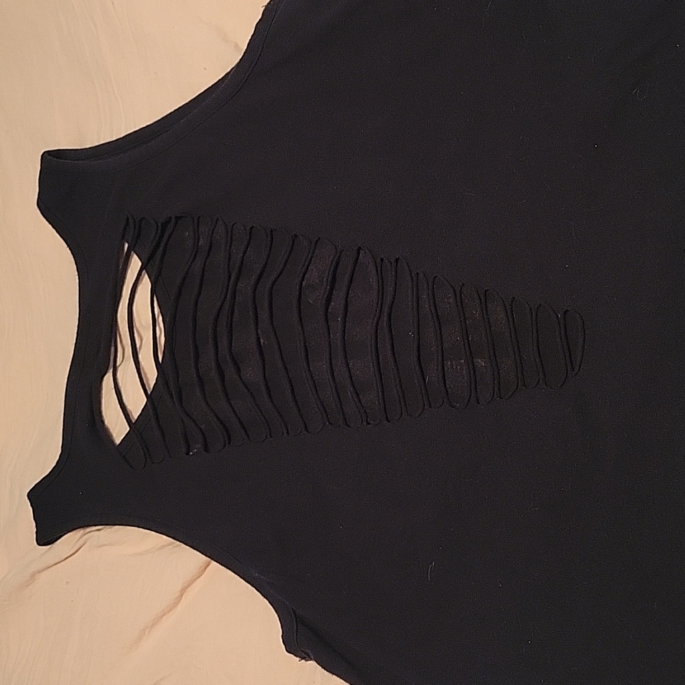Tank - Picture 2 of 2